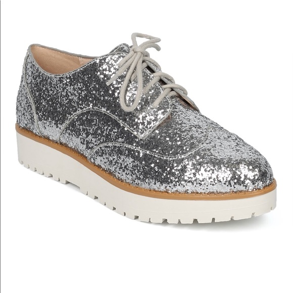 Paisley’s Closet Shoes - NIB Silver Glitter Platform Oxfords Sz 7